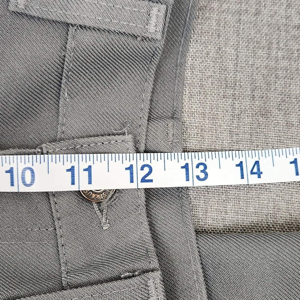 Vintage Levi's Polyester Creased CROPPED Grey Pants. 34 × 24.